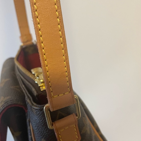 Authentic Louis Vuitton Viva Cite pm - Picture 7 of 11